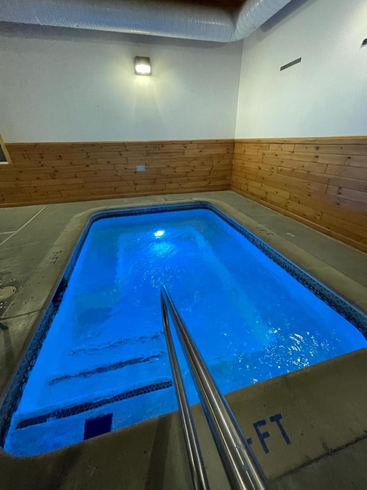 Ausable Valley Inn Mio Luaran gambar